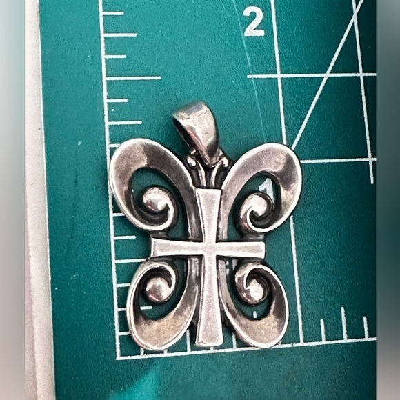 Retired James Avery Butterfly Cross Resurrection Pendant Faith Big Bale 9g 4077 - Picture 10 of 15